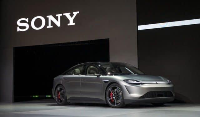 Sony представи футуристичен прототип автомобил Vision-S 1 The Sony Corp. Vision-S electric concept car is driven onto the stage during a press event at CES 2020 in Las Vegas, Nevada, U.S., on Monday, Jan. 6, 2020. Sony's Chief Executive Officer Kenichiro Yoshida unveiled a car prototype that showcases the companys sensing and 3D audio technologies. Photographer: David Paul Morris/Bloomberg via Getty Images