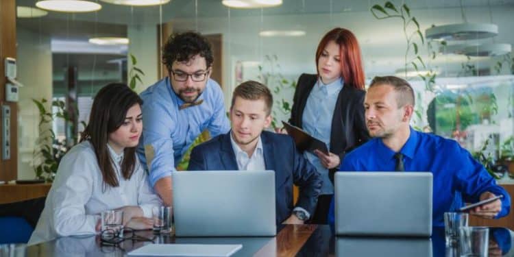 Какви стажове могат да ви предложат ИТ компаниите?