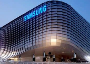 Нова политика в Samsung: Служителите нямат право да ползват услуги с генеративен изкуствен интелект