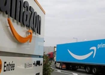 Милиони потребители измамени от Amazon