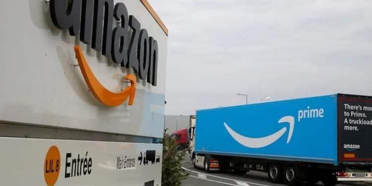 Милиони потребители измамени от Amazon