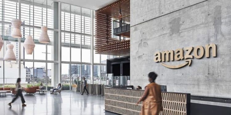 Amazon предприема мерки срещу служителите, които отсъстват от офиса