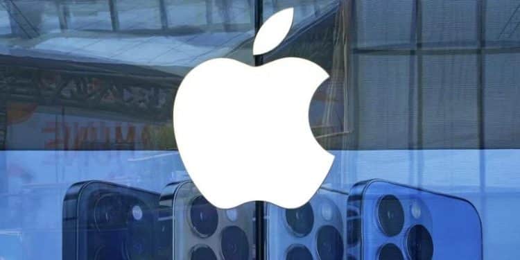 Apple прогнозира спад в продажбите и през настоящото тримесечие