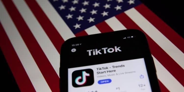 Ню Йорк се присъединява към вълната от забрани свързани с TikTok върху държавни устройства