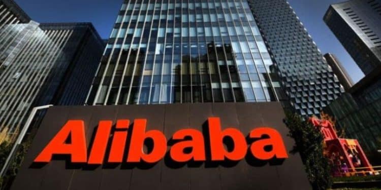 Изпълнителният директор на Alibaba напусна отдела за облачни услуги преди IPO