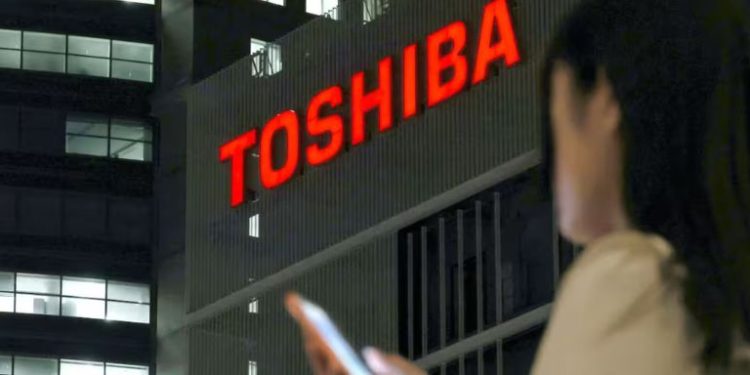 Toshiba завършва 74-годишното си присъствие на токийската борса