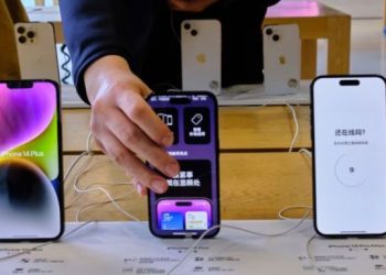 Спад в продажбите на iPhone: Apple планира приходи с 6 млрд. долара под очакванията на Уолстрийт
