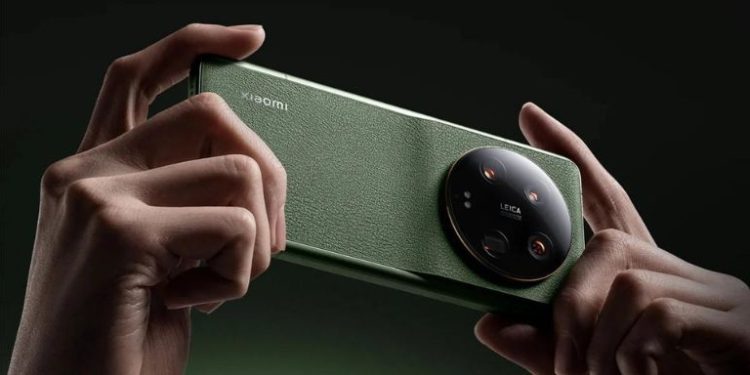 Новият смартфон Xiaomi 14 Ultra вече е на пазара