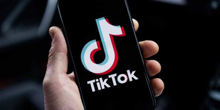 Американските законодатели настояват ByteDance да се откаже от TikTok