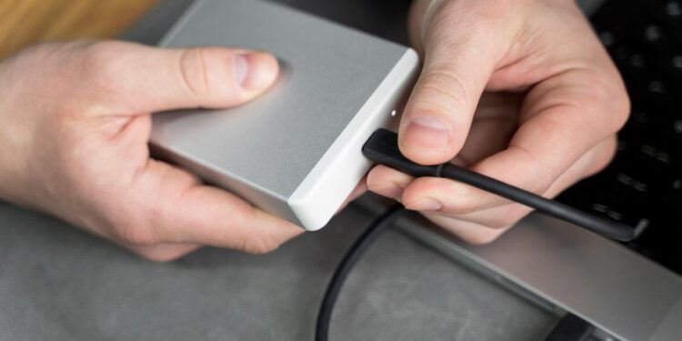 Видове USB хъбове – избор спрямо приложението 1 usb хъб